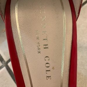 Kenneth Cole Burgundy heels